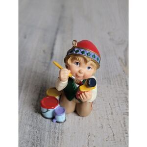 Hallmark 1999 Arctic artist ornament Xmas toymaker elf